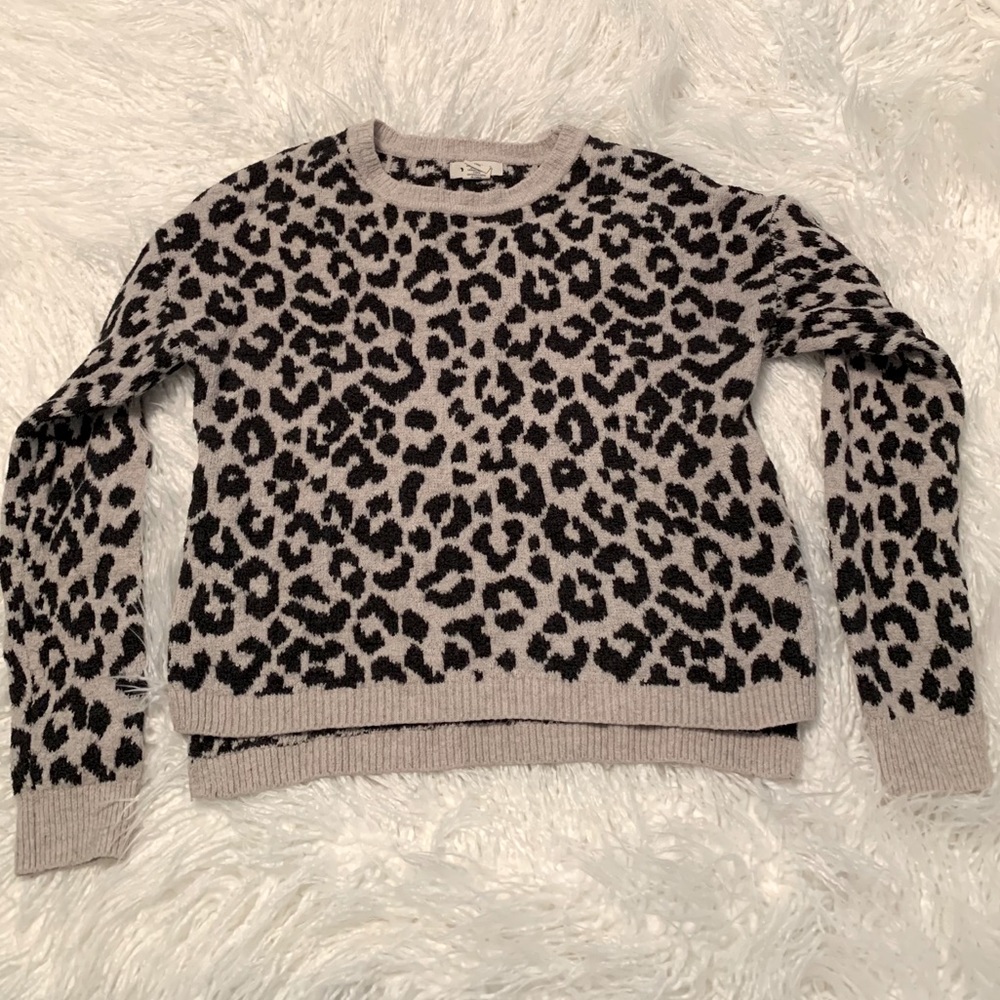 Women’s Cheetah print sweater